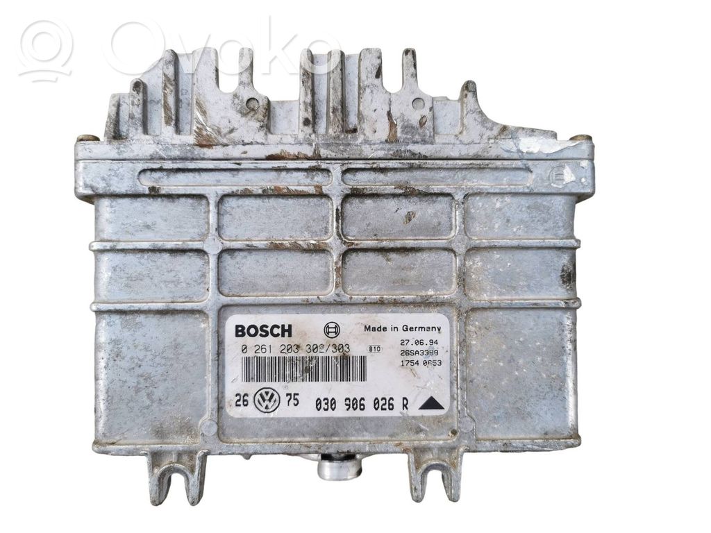 Volkswagen Golf III Engine control unit/module 
