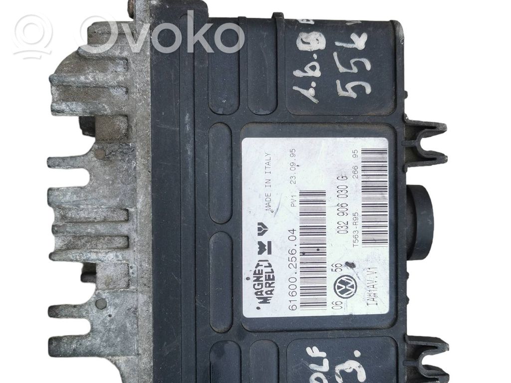 Volkswagen Golf III Engine control unit/module 