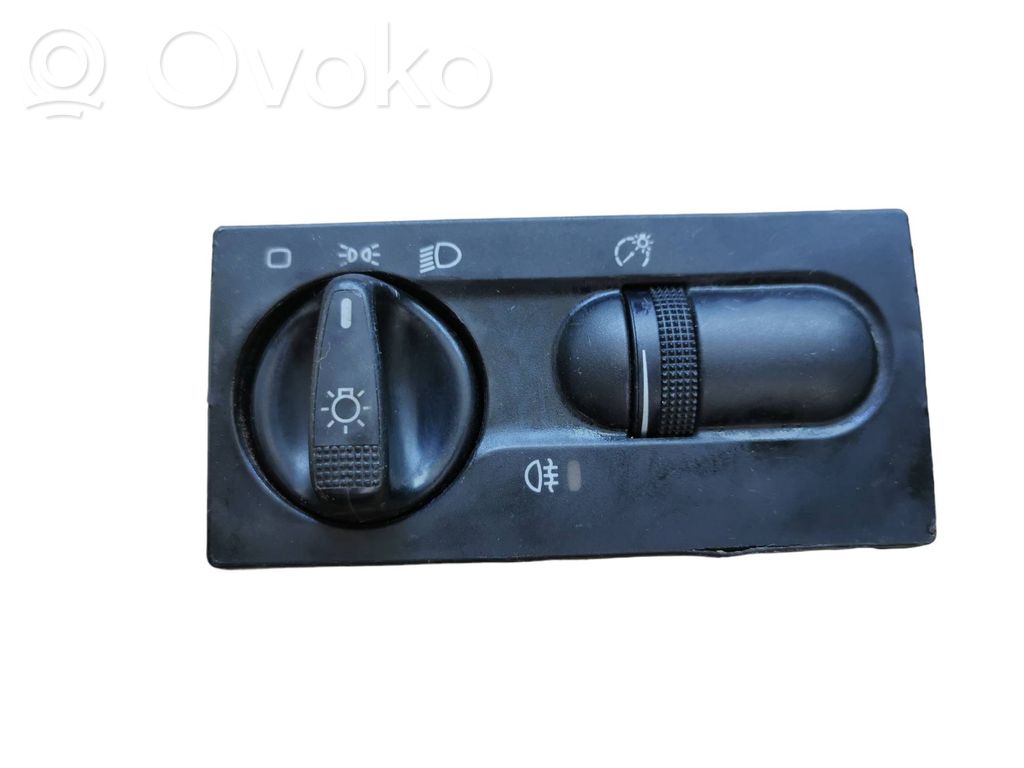 Volkswagen Golf III Light switch 