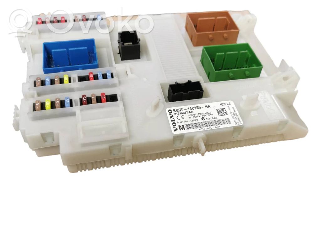 Volvo XC70 Fuse module 