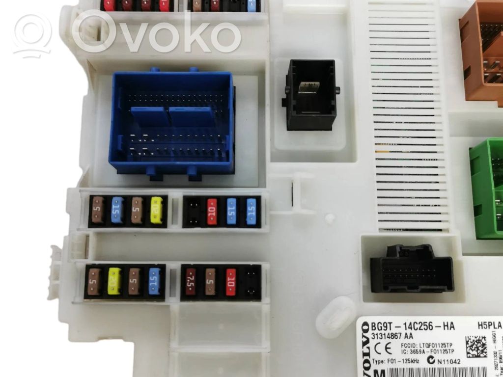 Volvo XC70 Fuse module 