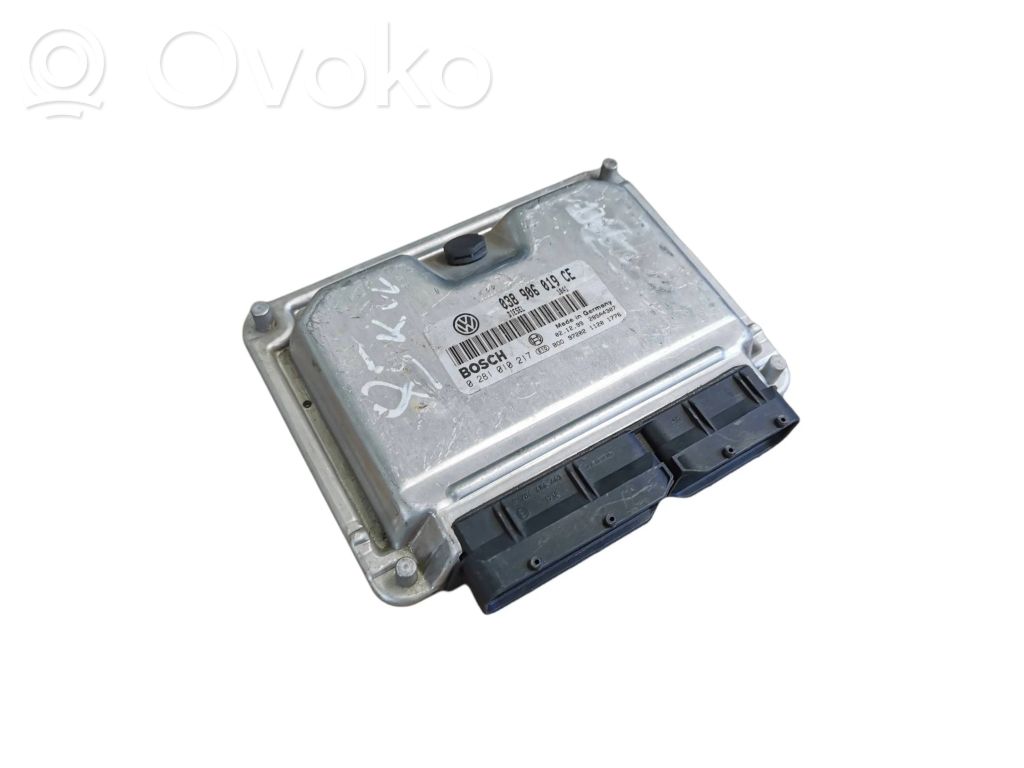 Volkswagen PASSAT B5 Engine control unit/module 