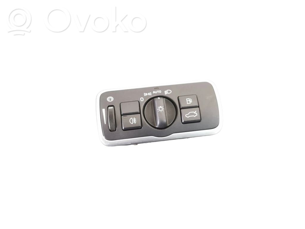 Light switch   30739448,10096701,140709