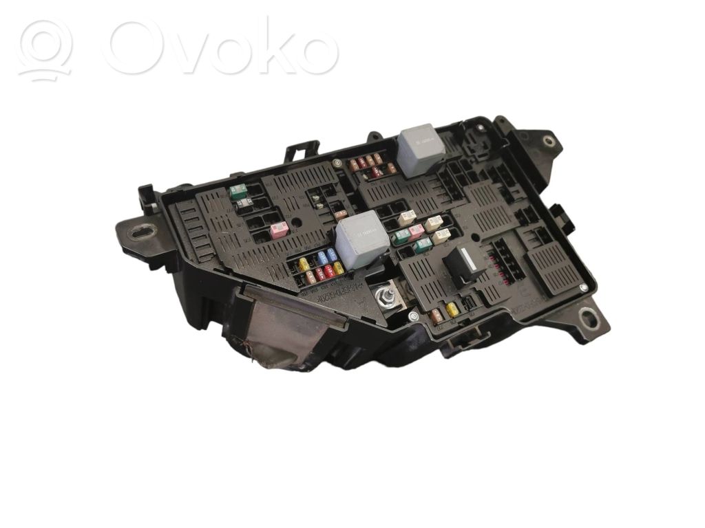 Volvo S90, V90 Fuse module 