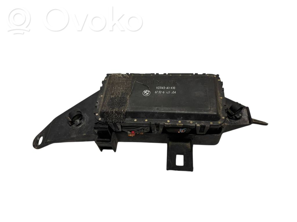 BMW 5 E39 Coolant fan relay 