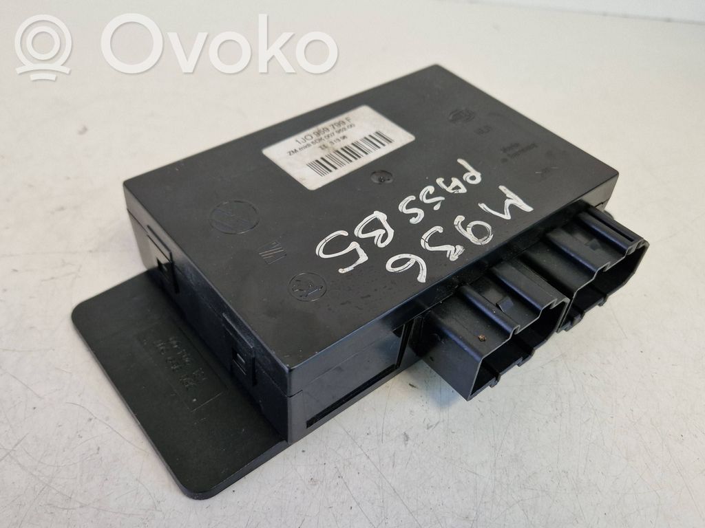 Volkswagen PASSAT B5 Comfort/convenience module 