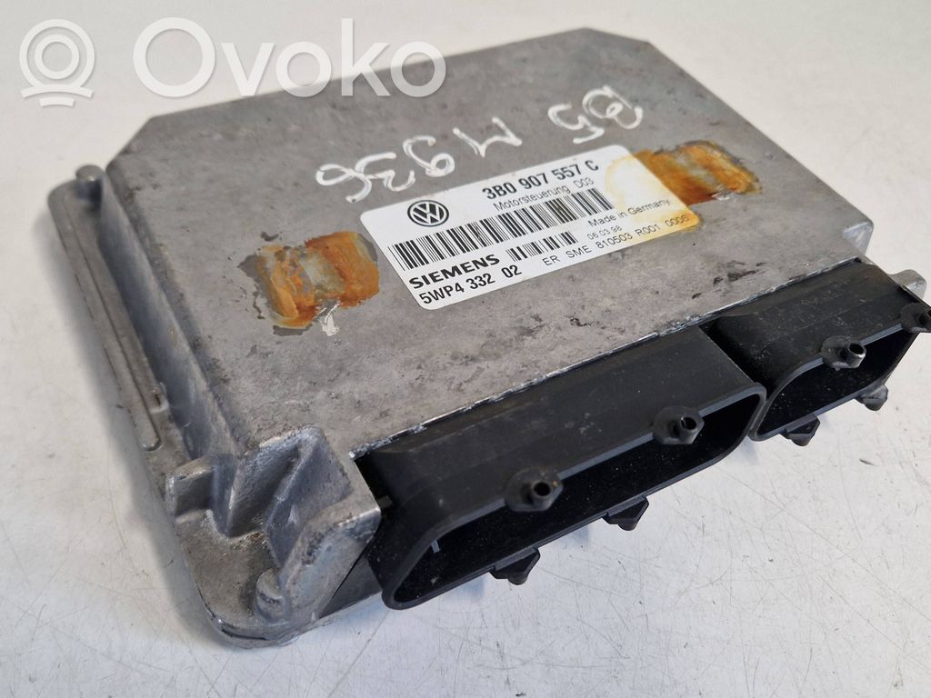 Volkswagen PASSAT B5 Engine control unit/module 