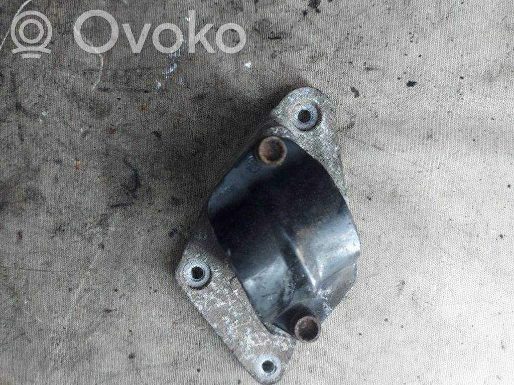 Volkswagen Sharan Intercooler pipe mounting bracket 