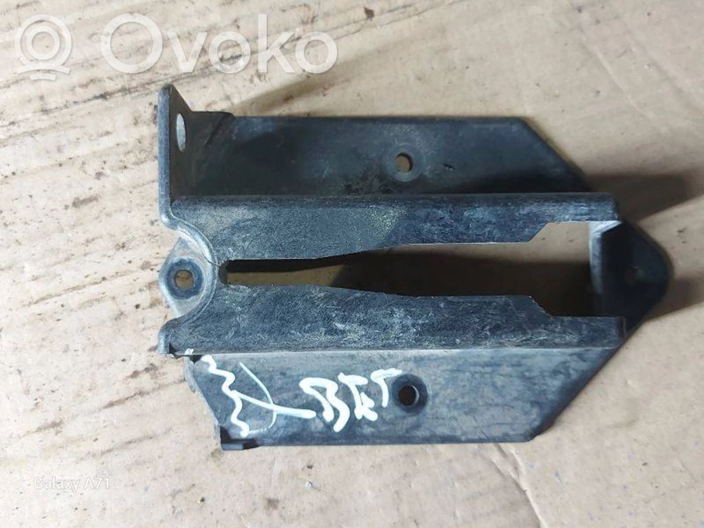 Renault Espace III Rear bumper mounting bracket 