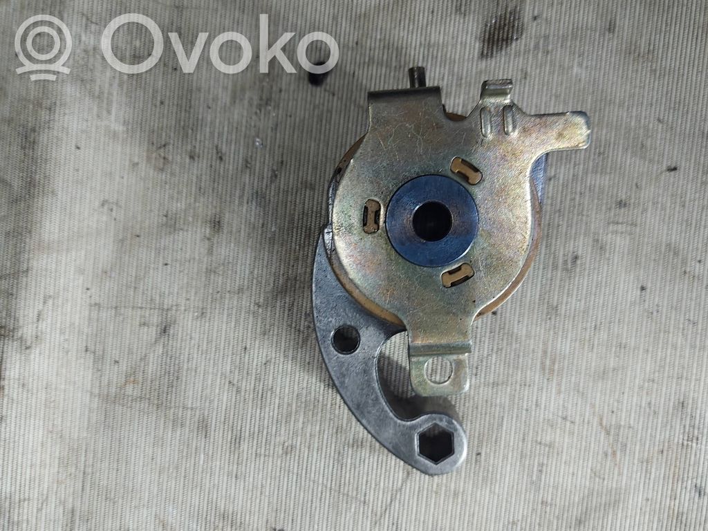 Napinacz paska alternatora   D26XC,0692222,GK2Q6K245AB