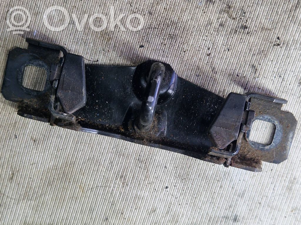 Ford Kuga I Trunk lock loop 