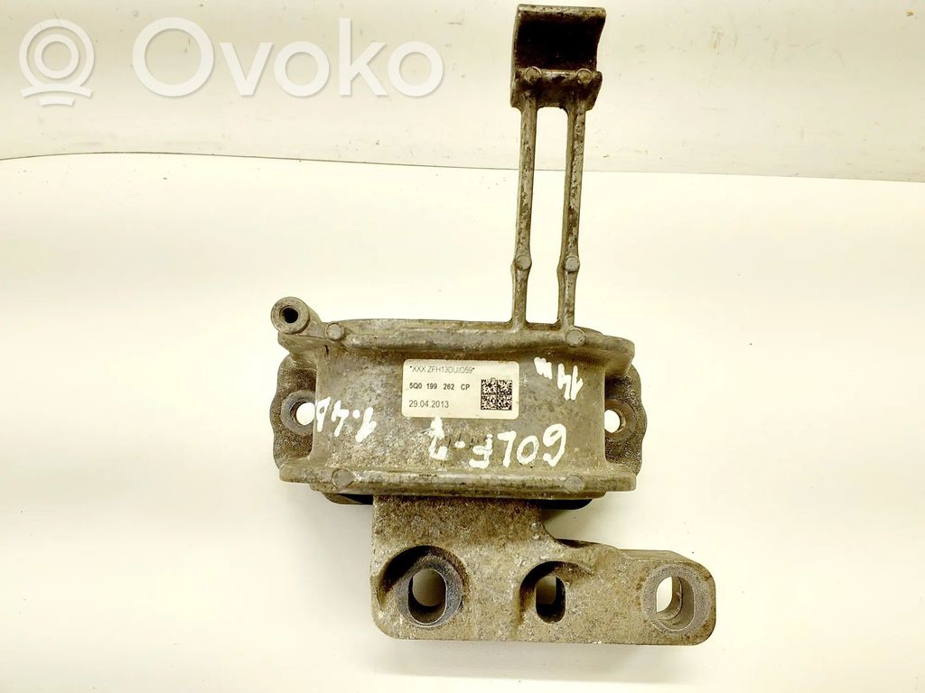 Volkswagen Golf VII Engine mount bracket 