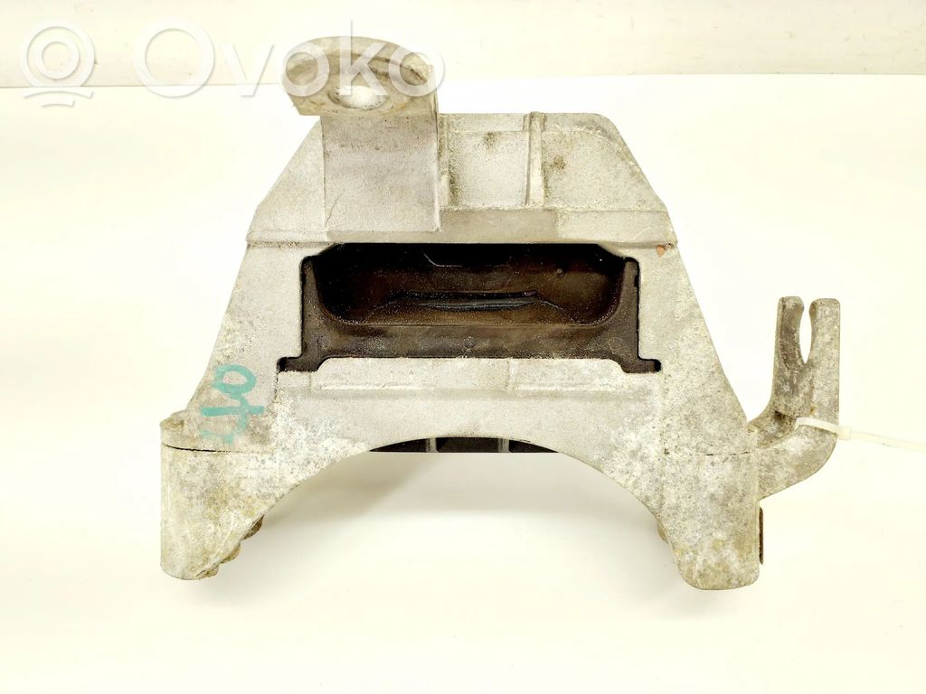 Opel Astra J Engine mount bracket 