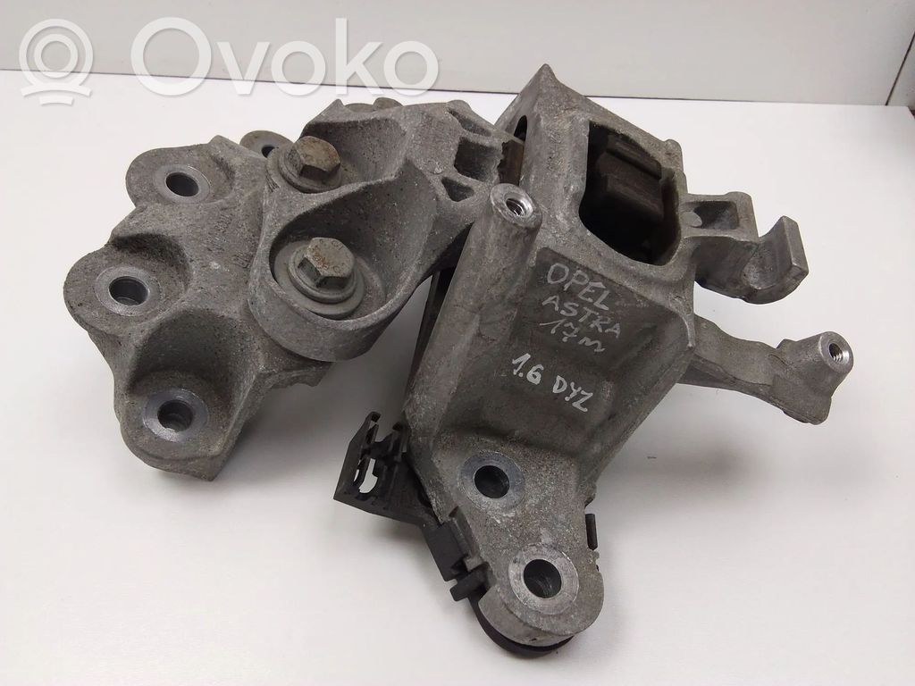 Opel Astra K Gearbox mount 