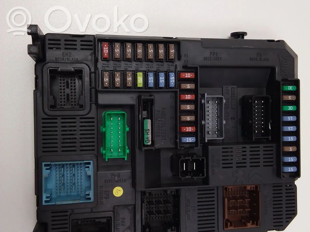 Peugeot 208 I Fuse module 