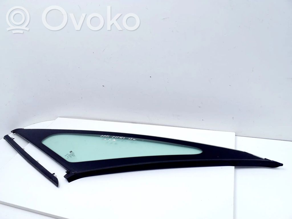 Opel Zafira C Szyba przednia karoseryjna trójkątna 