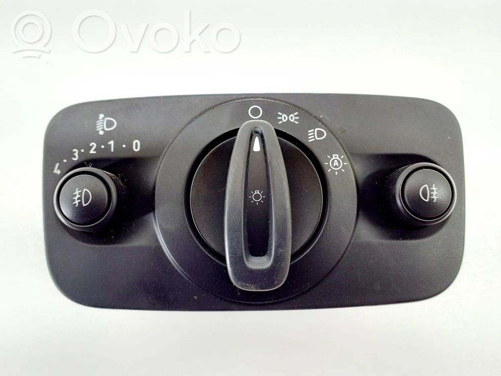 Ford Ecosport Light switch 