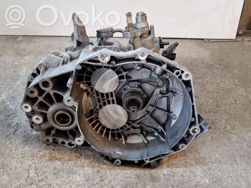 Opel Astra K Manualna 6-biegowa skrzynia biegów 