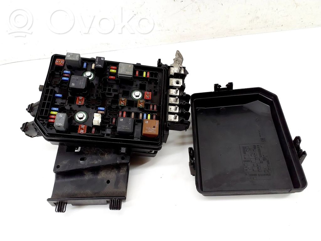 Opel Astra K Fuse box set 