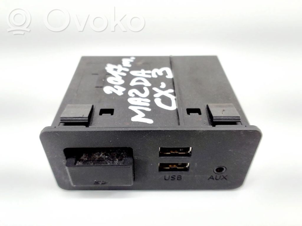 Mazda CX-3 AUX in-socket connector 