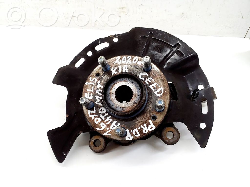 Front wheel hub