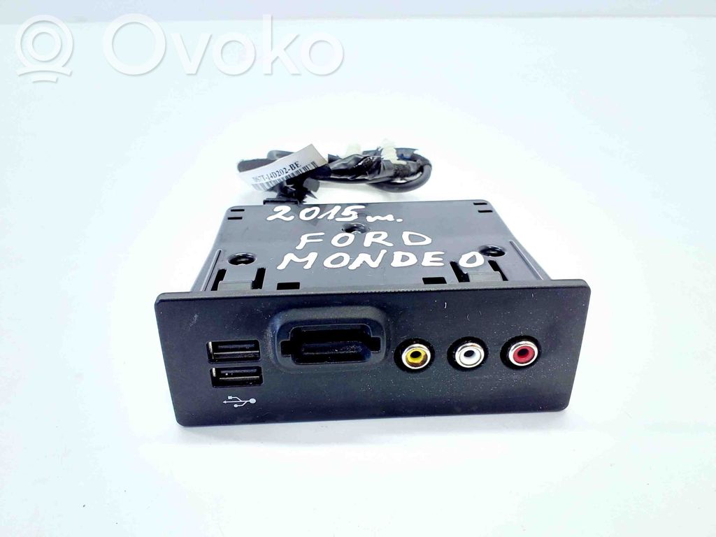 Ford Mondeo MK IV Connettore plug in AUX 