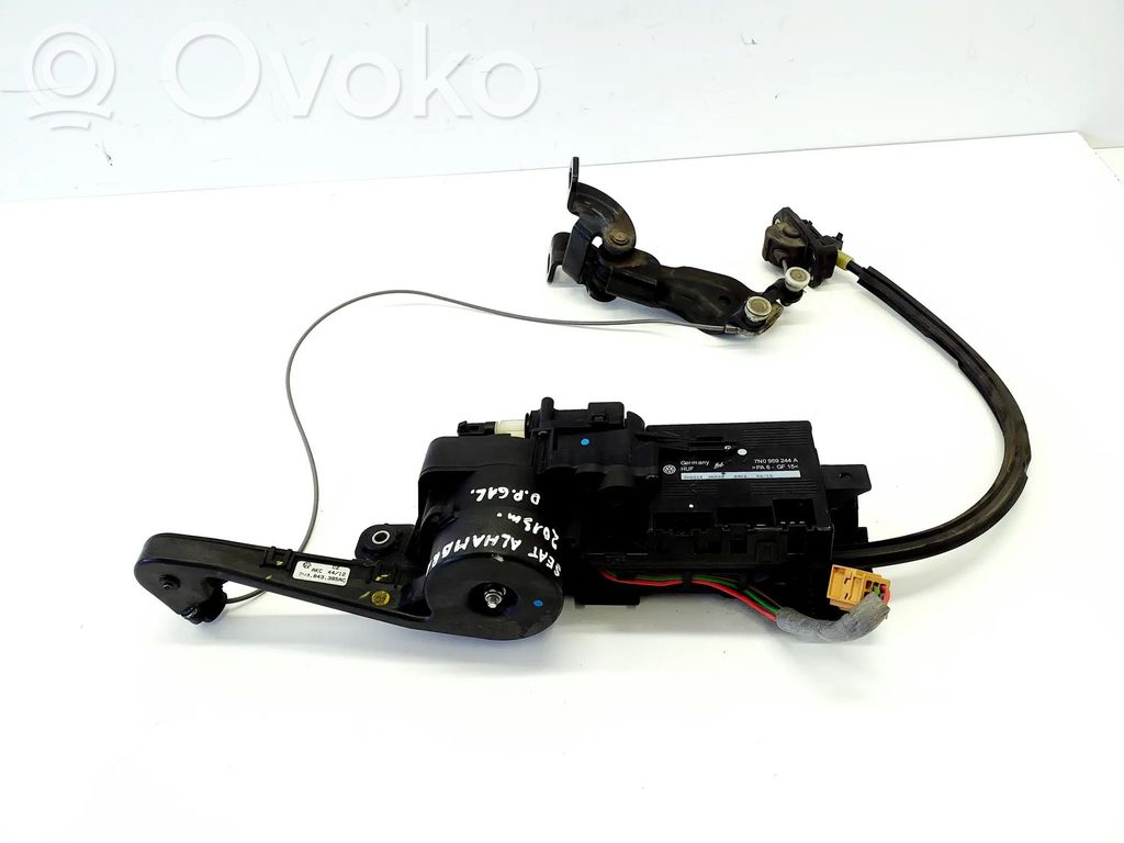 Seat Alhambra (Mk2) Rear door soft close latching motor 