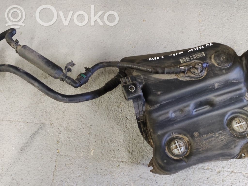 Volkswagen PASSAT B8 Zbiornik płynu AdBlue 