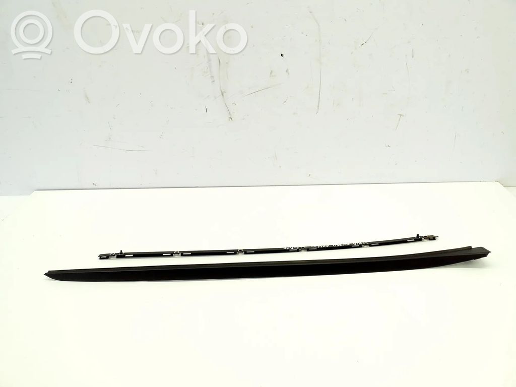 KIA Xceed Windshield trim 