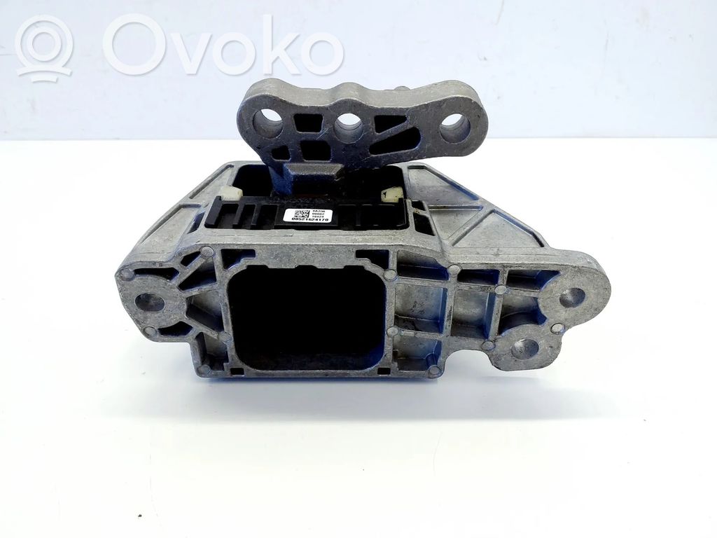 Engine mount bracket