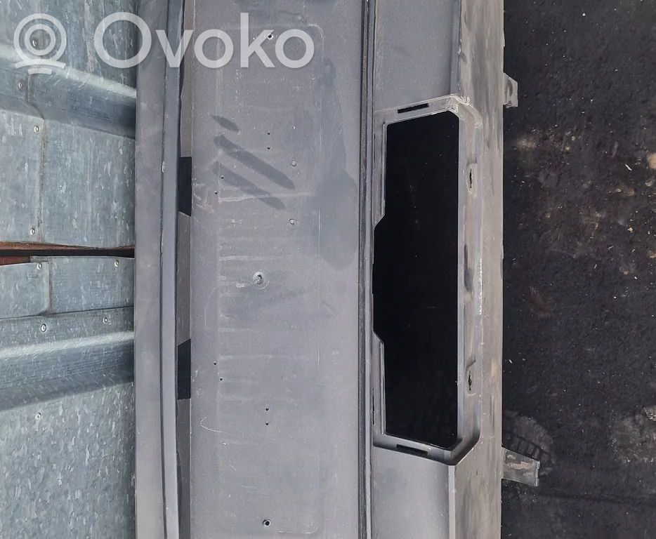 Tesla Model Y Apakšējā bampera daļa 