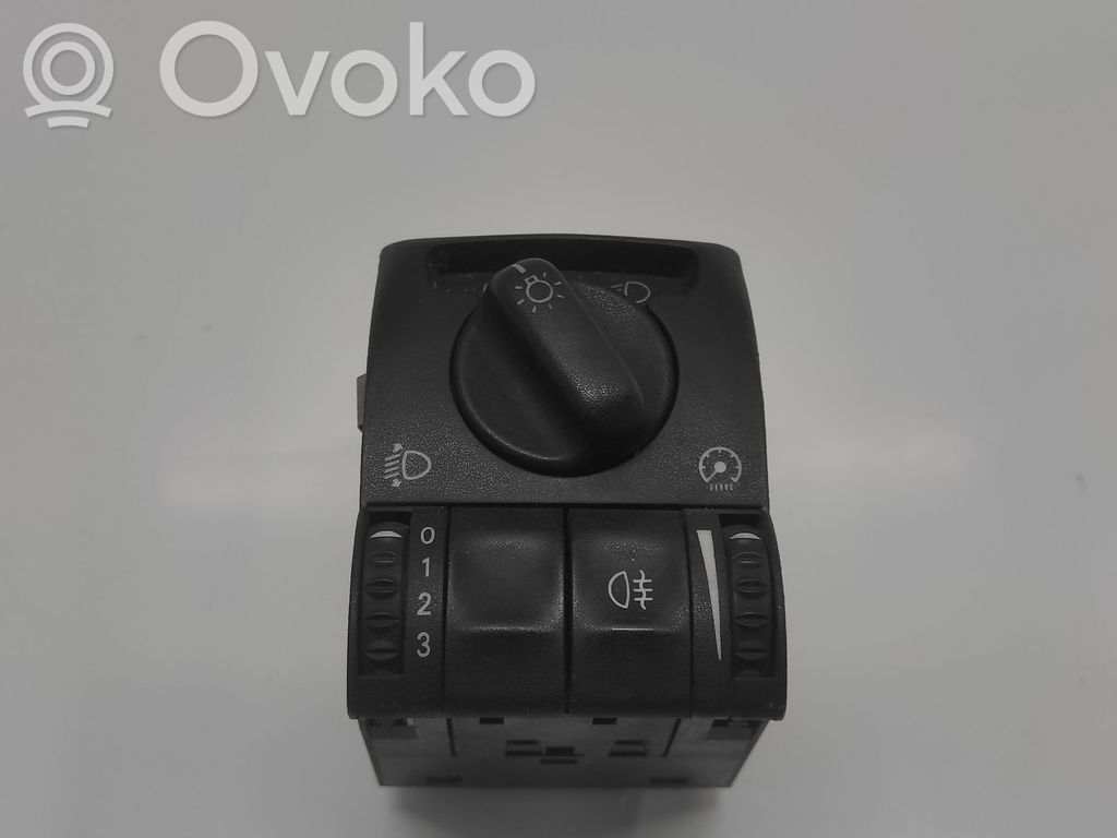 Light switch   90460591