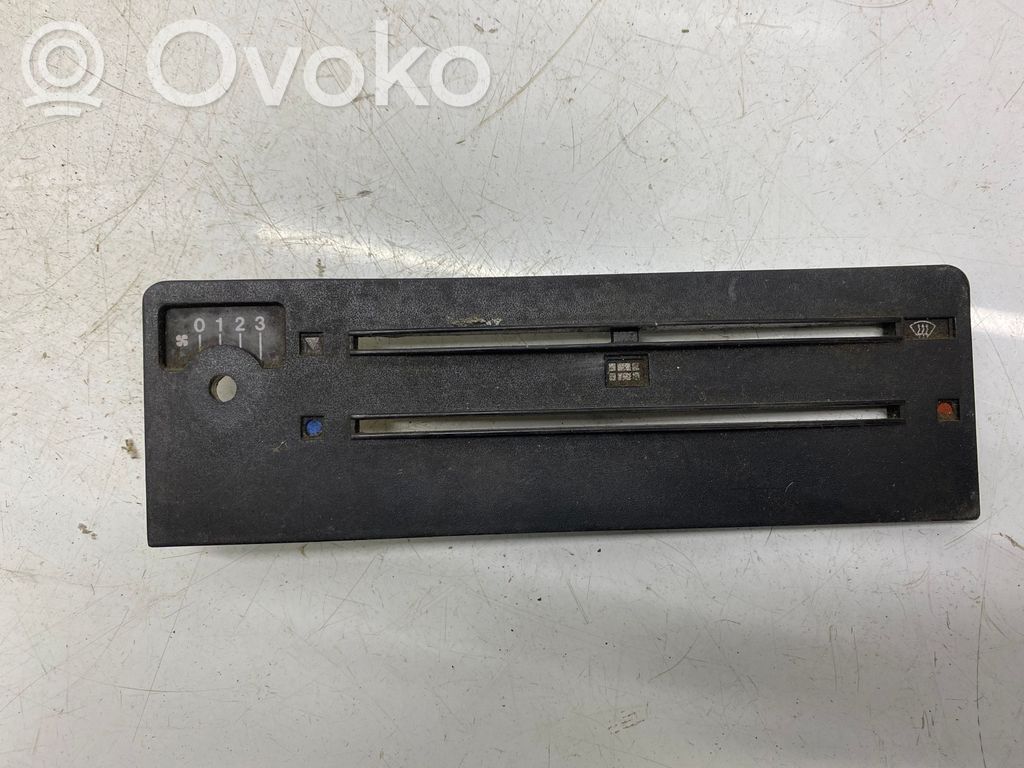 Audi 80 90 B2 Console centrale, commande chauffage/clim 