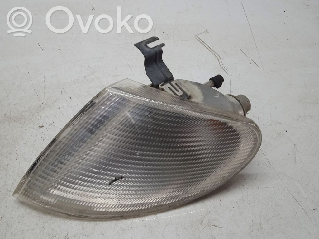 Ford Galaxy Front indicator light 