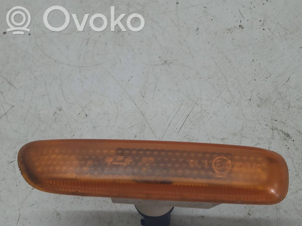 BMW 3 E46 Front fender indicator light 