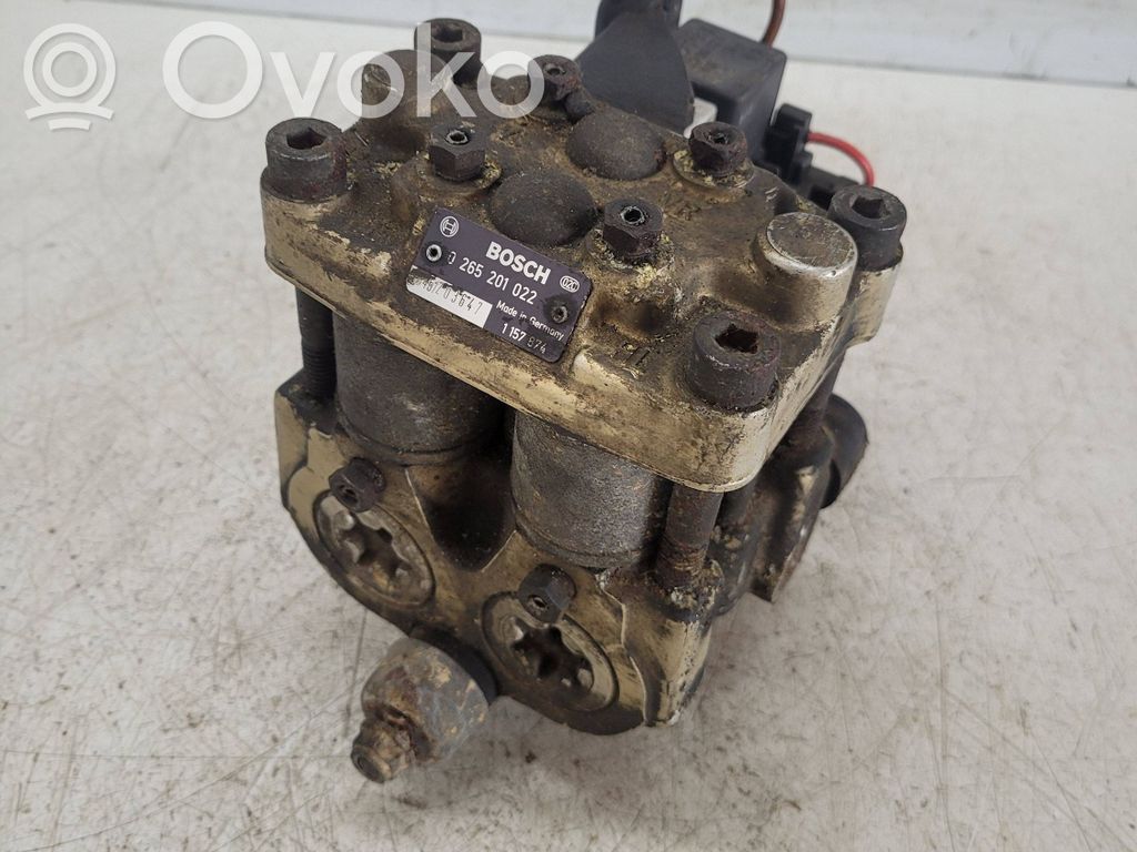 BMW 5 E34 ABS Pump 