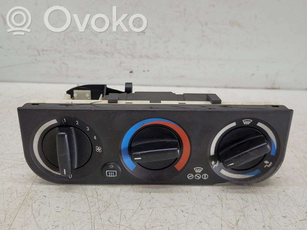 BMW 3 E36 Climate control unit 