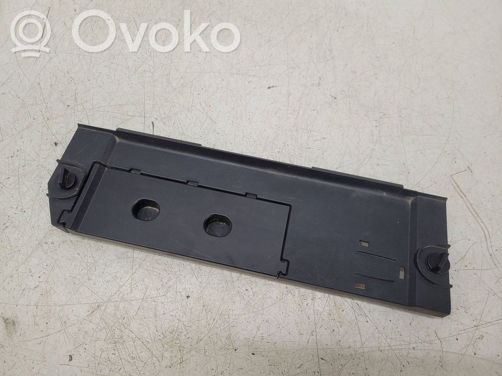 BMW 5 E60 E61 Kita salono detalė 