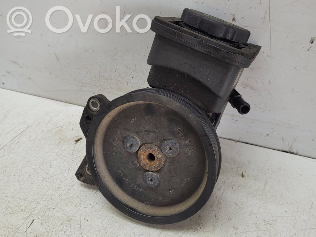 BMW 5 E60 E61 Vairo stiprintuvo siurblys 