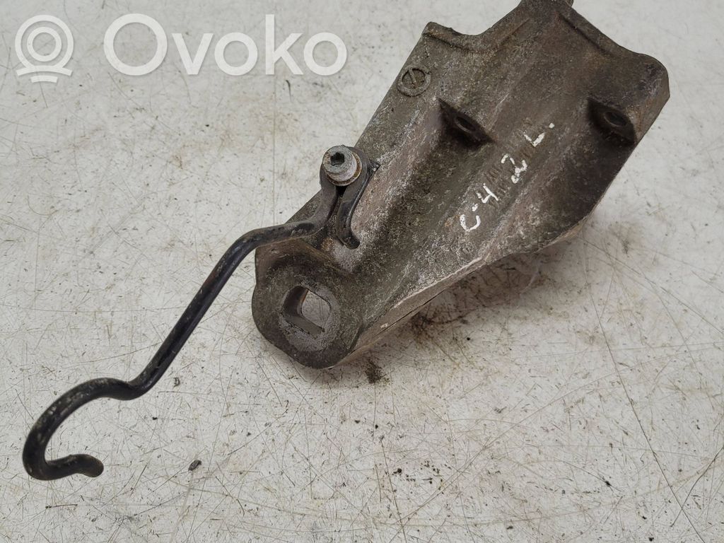 Audi 100 S4 C4 Engine mounting bracket 