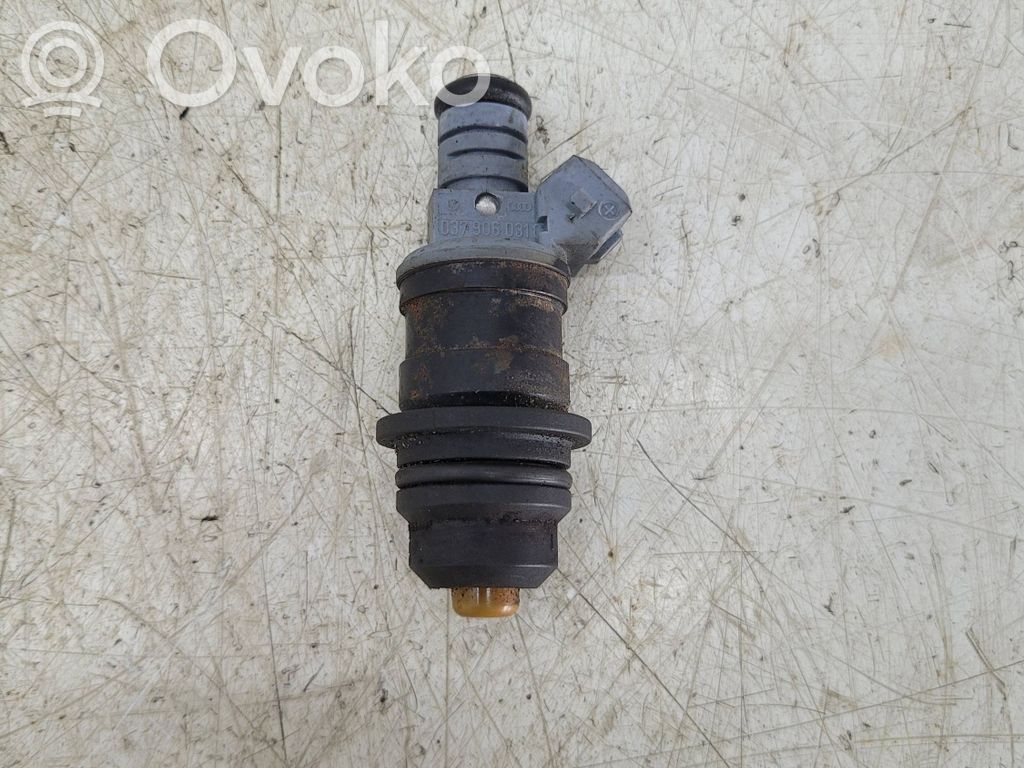 Audi 80 90 S2 B4 Inyector de combustible 