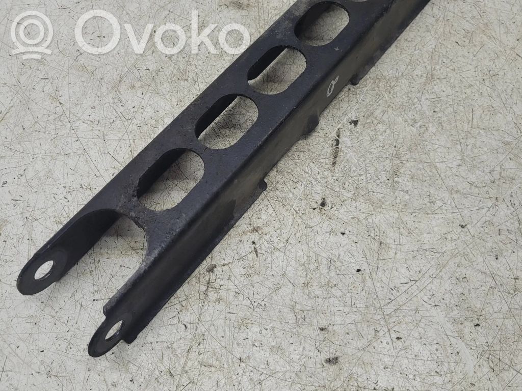 Rear control arm
