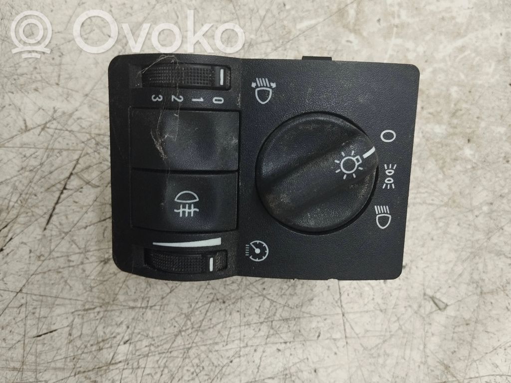 Opel Astra G Light switch 