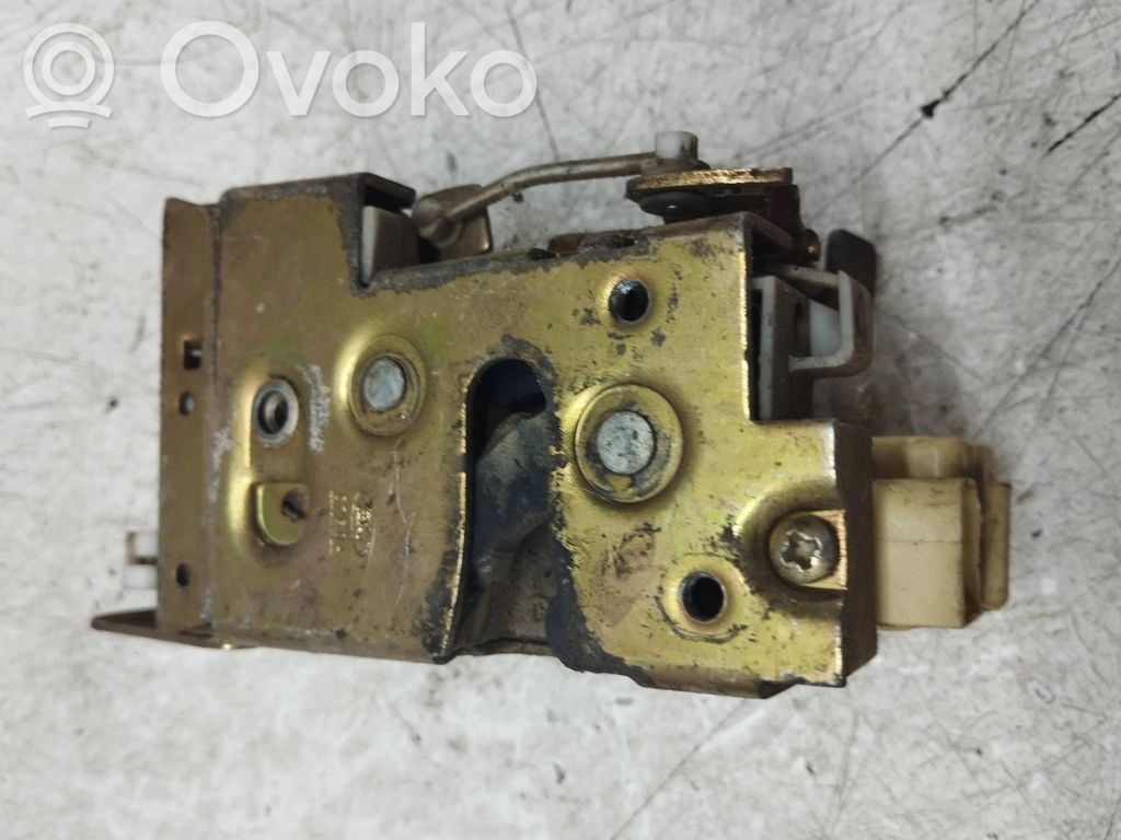 Ford Mondeo MK I Încuietoare ușă spate 