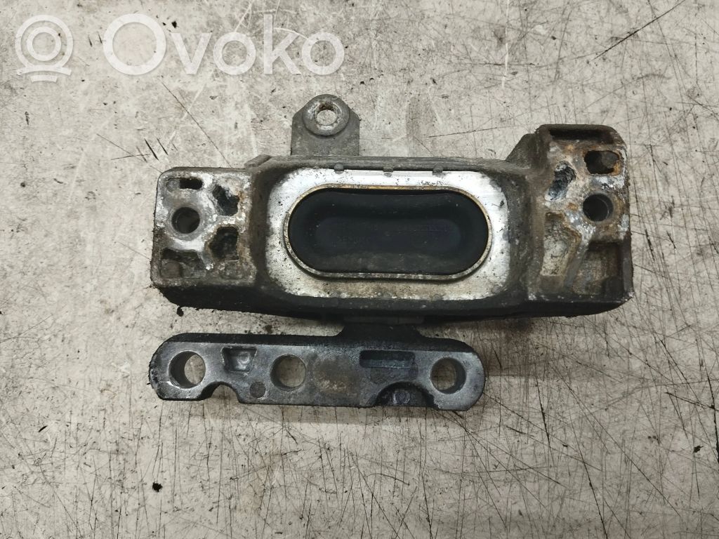 Opel Vectra C Engine mount bracket 