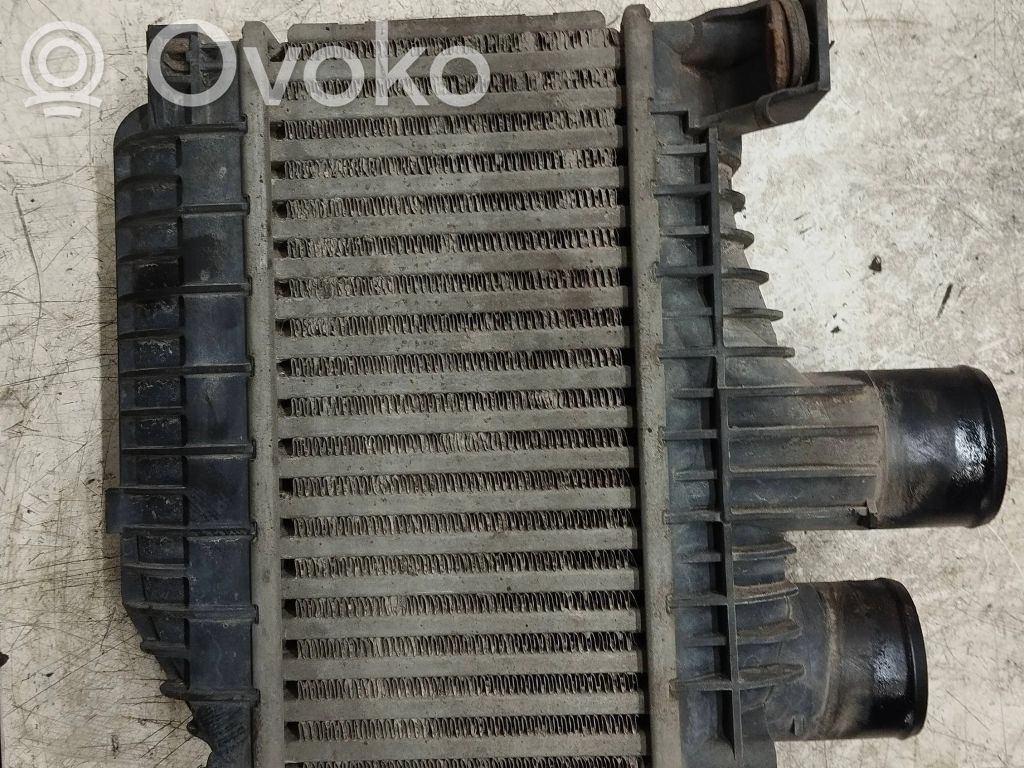 Toyota Corolla Verso AR10 Interkūlerio radiatorius 