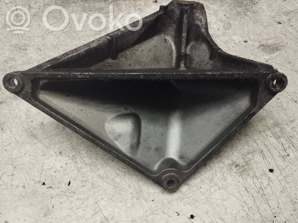 BMW 3 E46 Engine mounting bracket 
