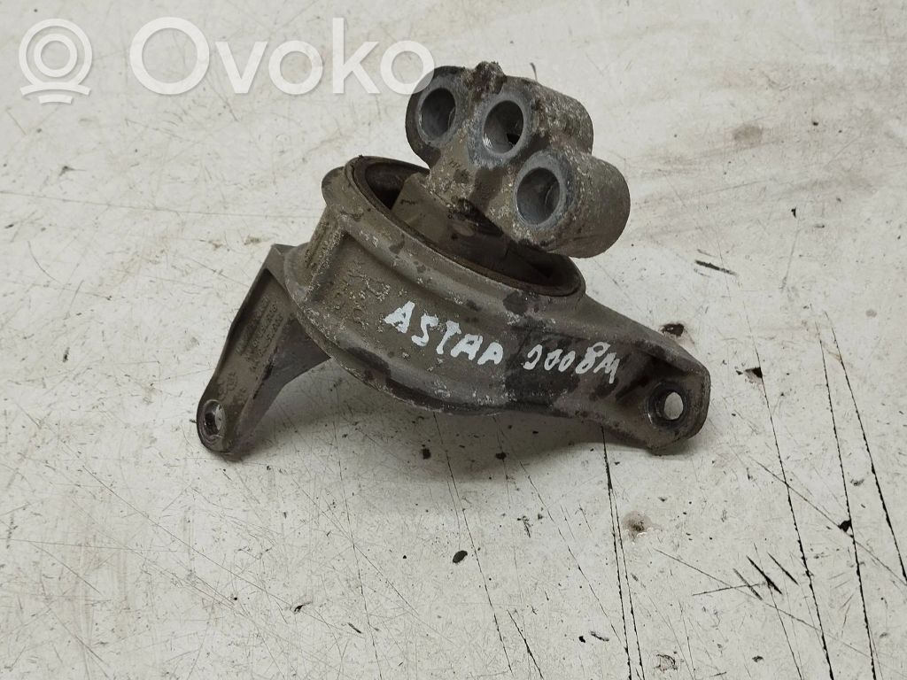Engine mount bracket   13125637