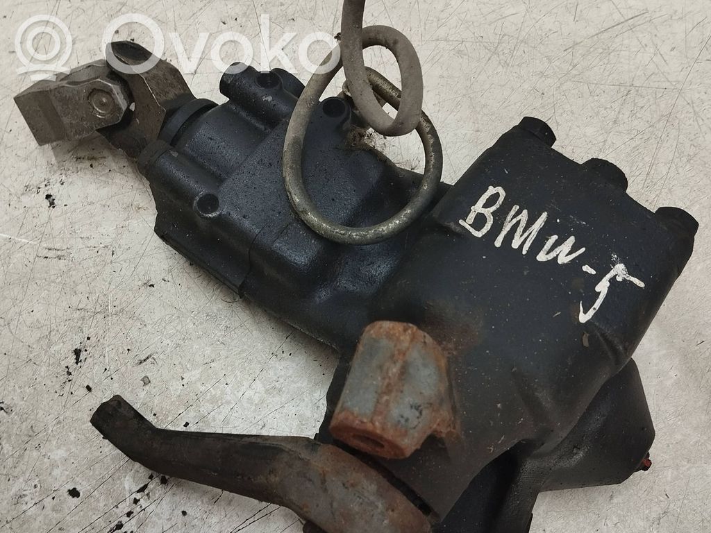 BMW 5 E34 Stūres statnis 