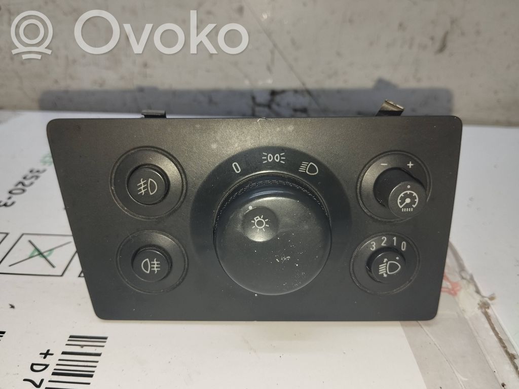 Opel Zafira B Light switch 